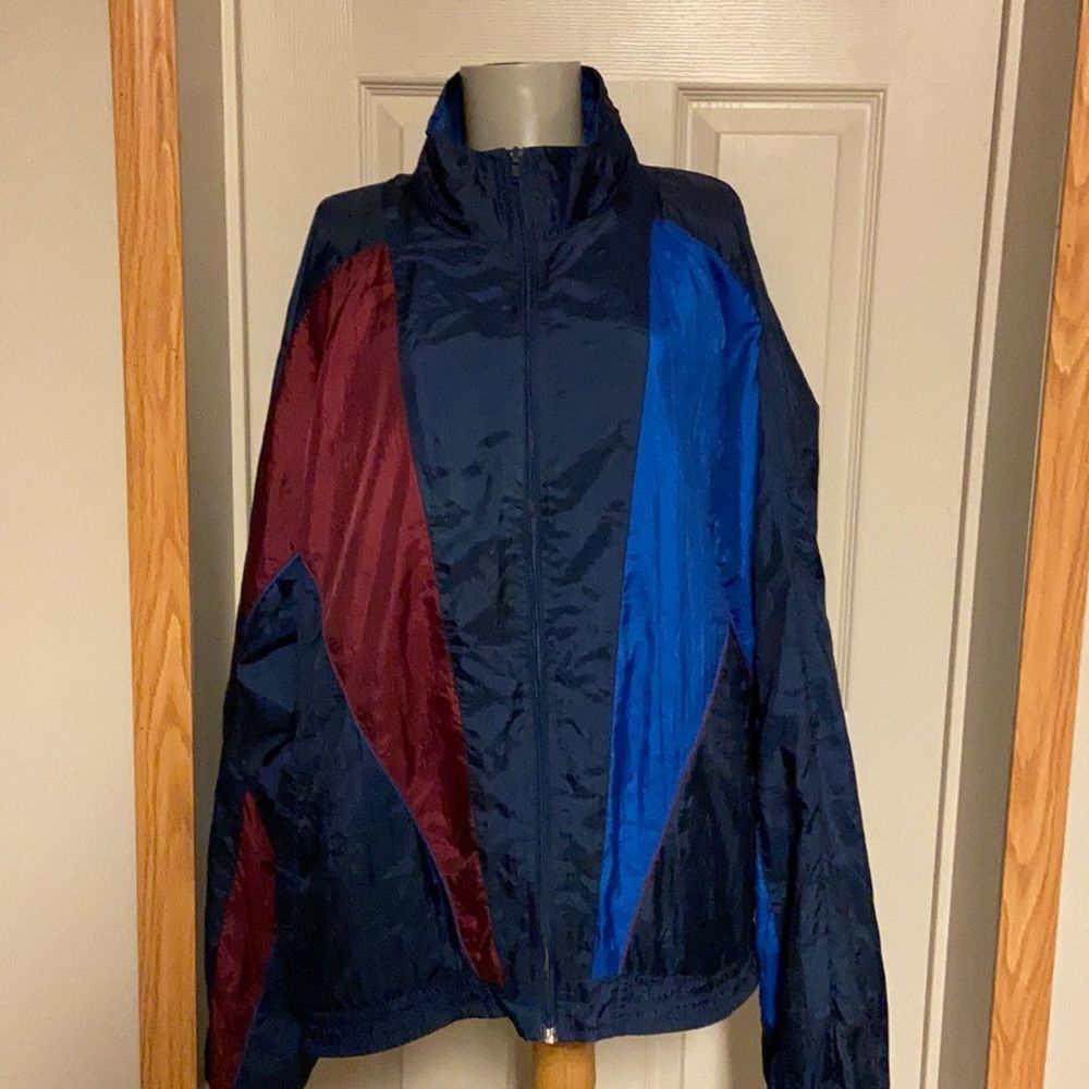 Vintage “Vengo” windbreaker!